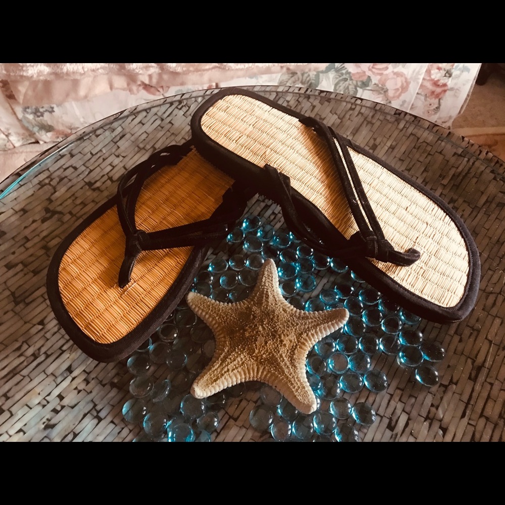 ⭐️NWOT⭐️Cinnamon Bark Sandals-Size 38 Euro/7-8 US